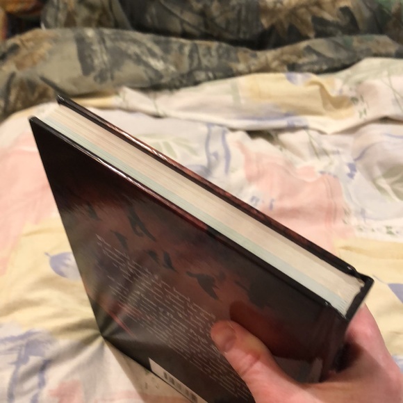 A Game Of Thrones puzzle quest book. Like new condition!! - Picture 11 of 11